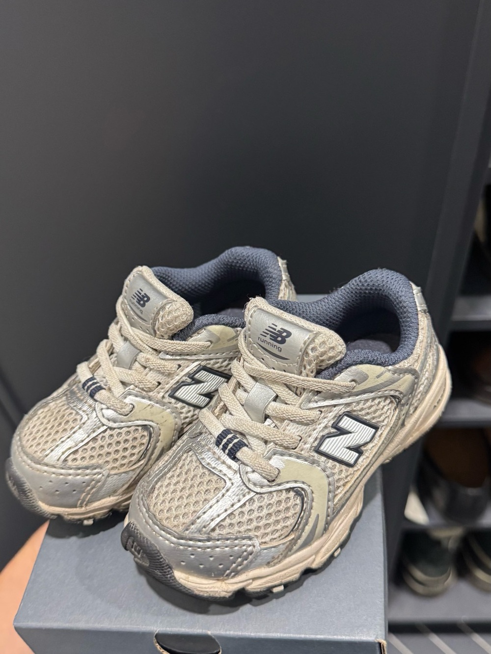 New Balance Kids' Beige Mesh Running Sneakers size 6